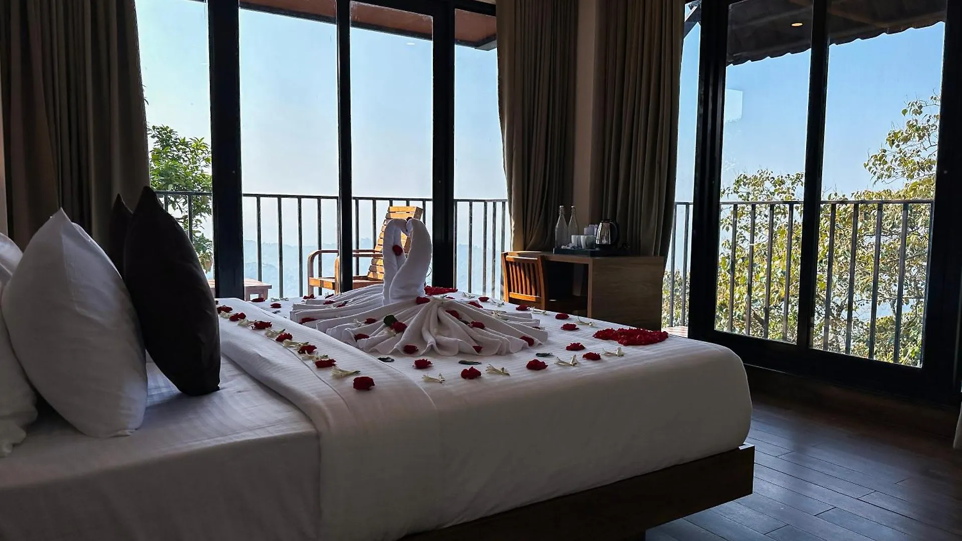 Resort Hotel Kamal Misty Woods Munnar India
