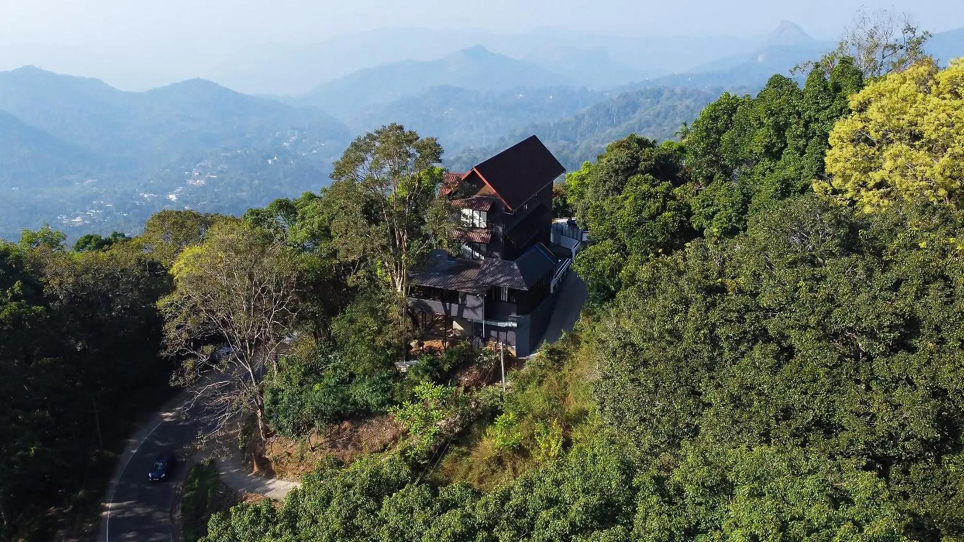 Resort Hotel Kamal Misty Woods Munnar