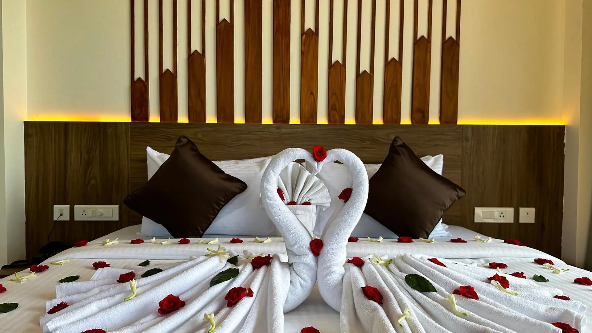 Kamal Misty Woods Munnar Hotel